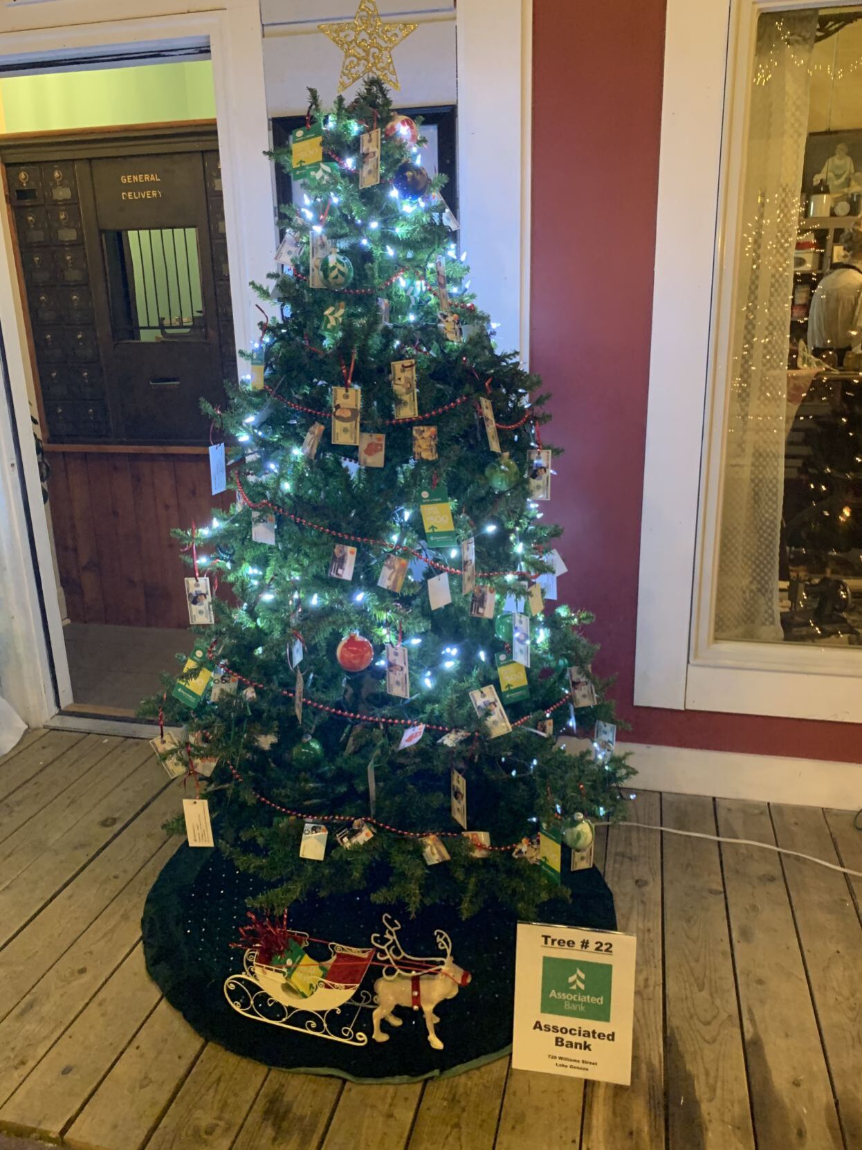 Associated Bank tree
